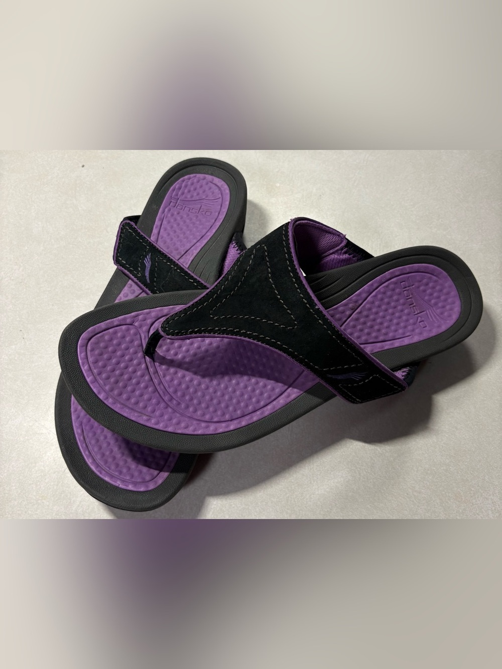 Dansko Purple and Black Women's Thong Sandals